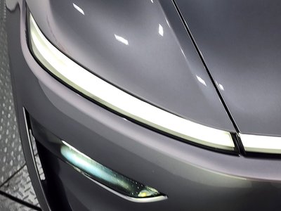 2025 Tesla MODEL Y photo 9