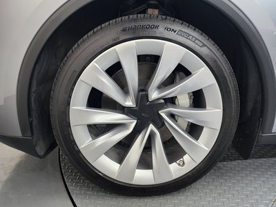 2025 Tesla MODEL Y photo 6