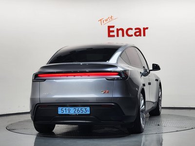 2025 Tesla MODEL Y photo 4