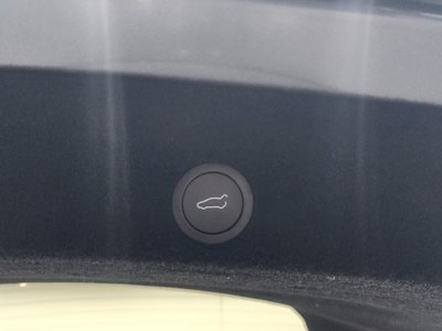2025 Tesla MODEL Y — миниатюра 28