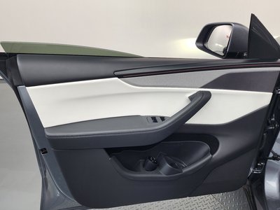 2025 Tesla MODEL Y — миниатюра 14