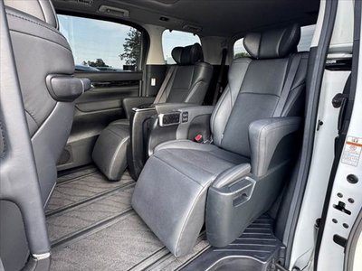 2022 Toyota ALPHARD — миниатюра 18