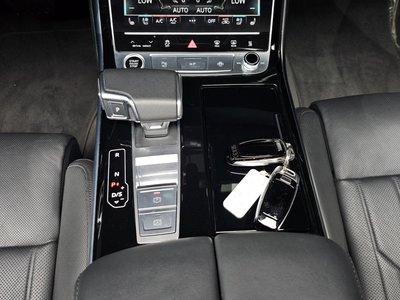 2023 AUDI A8 缩略图 12