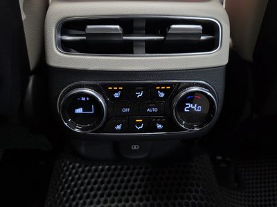 2021 Genesis GV70 thumbnail 19