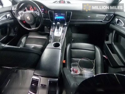 PORSCHE PANAMERA - 3