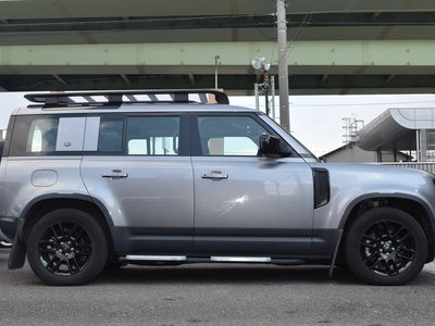 LAND ROVER DEFENDER - 8