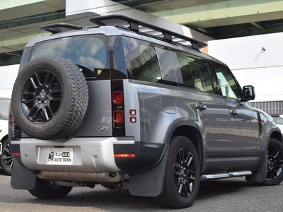 LAND ROVER DEFENDER - 4