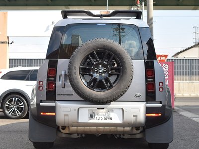 LAND ROVER DEFENDER - 5