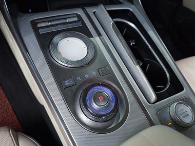 صورة 9 لـ 2022 Genesis GV80