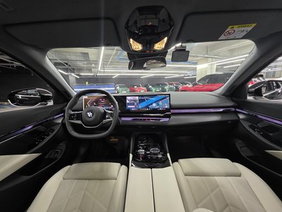 2026 BMW 5 SERIES 照片 4