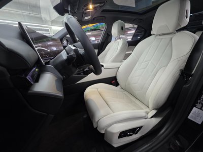 2026 BMW 5 SERIES 照片 10