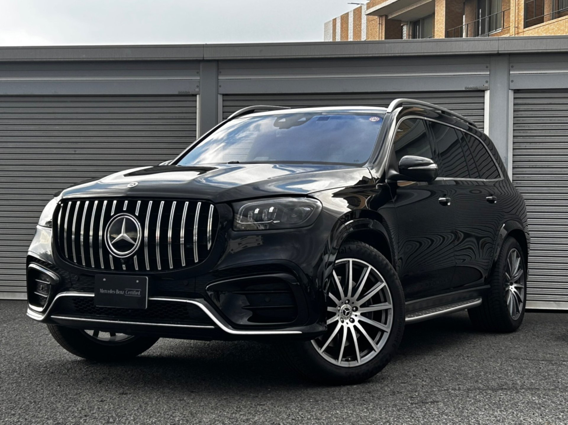 MERCEDES-BENZ GLS - View 1