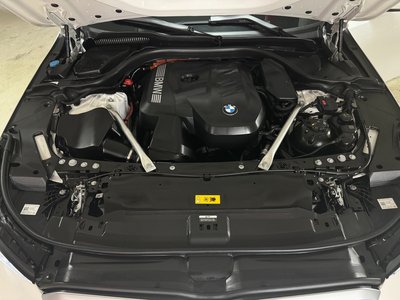 2025 BMW 5 SERIES 照片 7