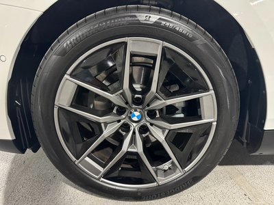 2025 BMW 5 SERIES 照片 6