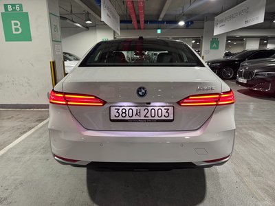 2025 BMW 5 SERIES 照片 3