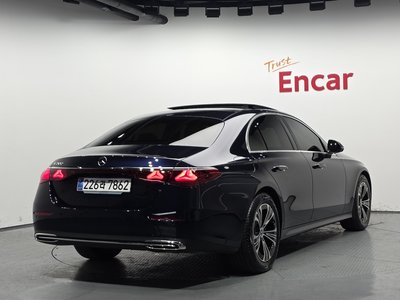 MERCEDES-BENZ E-CLASS - 3