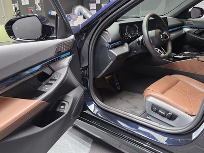 صورة مصغرة 13 لـ 2024 BMW 5 SERIES