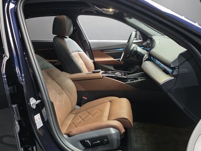 صورة مصغرة 16 لـ 2024 BMW 5 SERIES