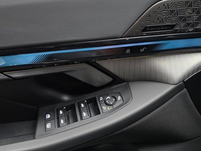 صورة مصغرة 27 لـ 2024 BMW 5 SERIES