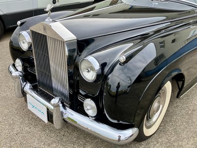 ROLLS-ROYCE SILVER CLOUD - 9