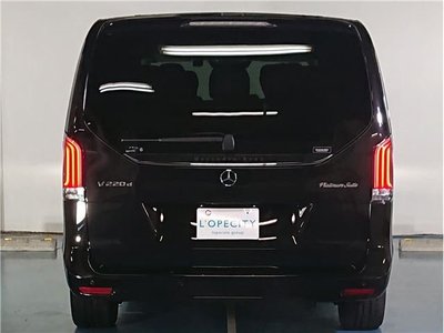 2025 Mercedes-BENZ V-CLASS photo 7