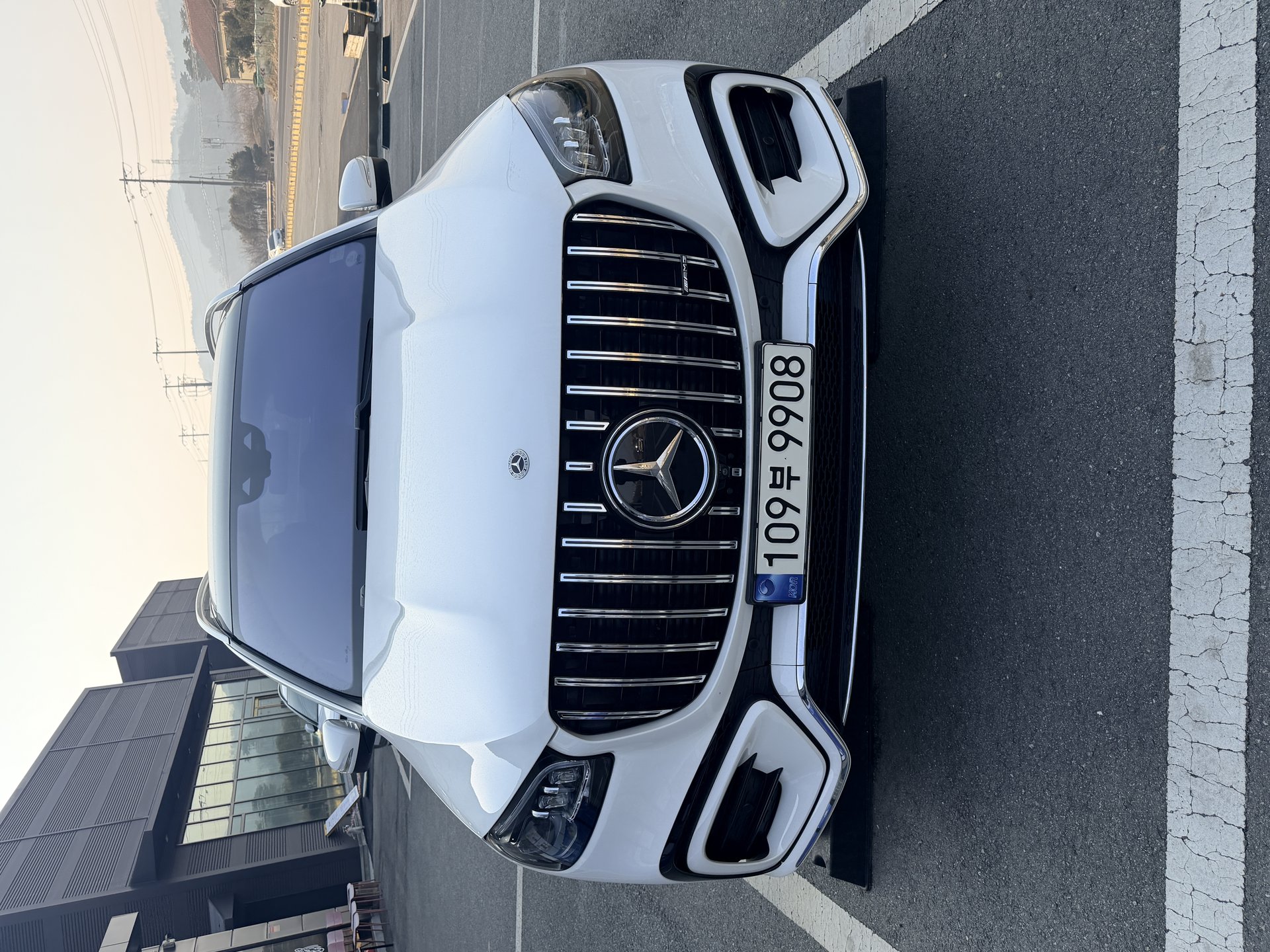 MERCEDES-BENZ GLS - View 1