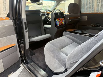 TOYOTA CENTURY - 3