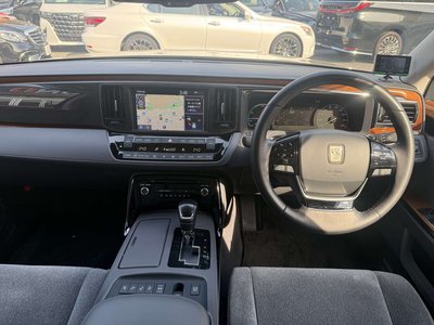 TOYOTA CENTURY - 2