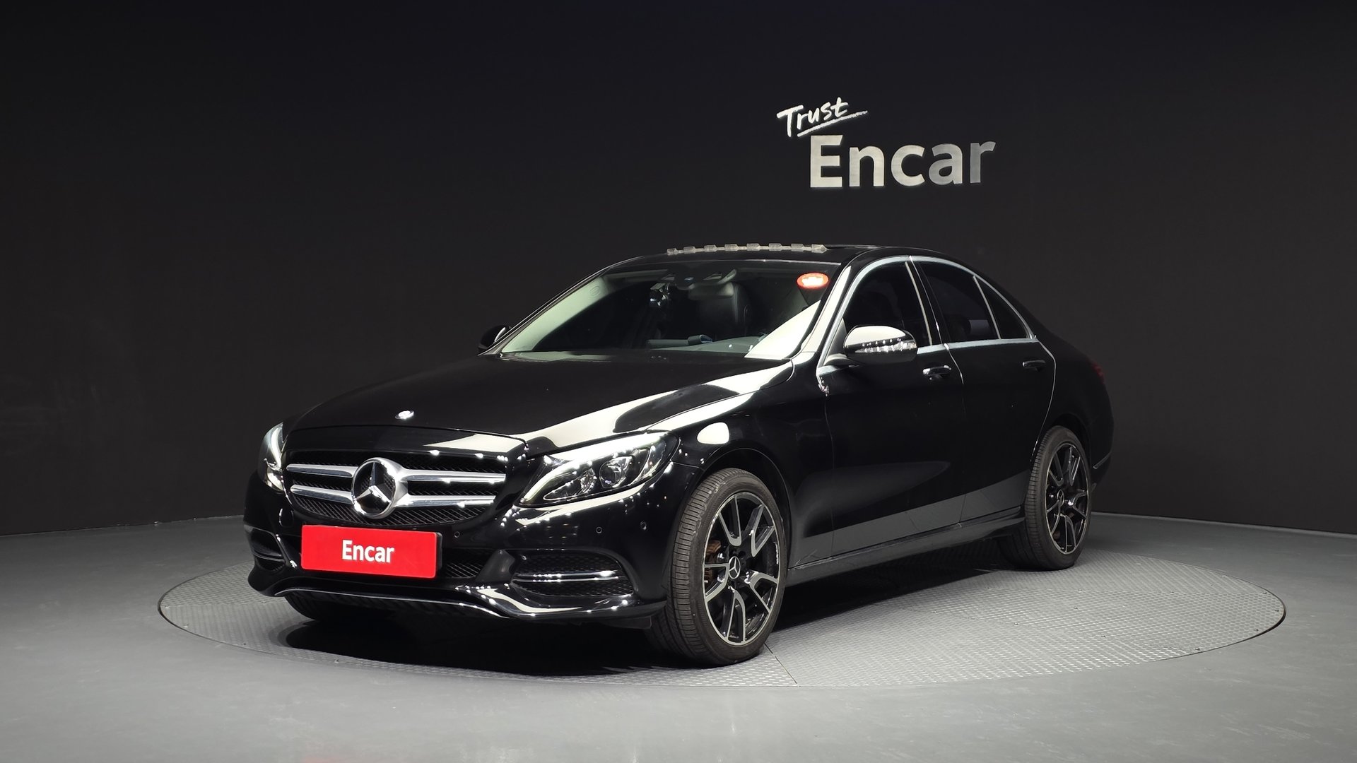 MERCEDES-BENZ C-CLASS - View 1