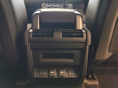2023 LAND Rover DEFENDER — миниатюра 12