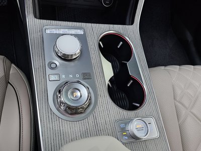 GENESIS GV80 - 9