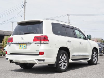 TOYOTA LAND CRUISER 200 - 5