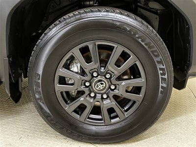 TOYOTA LAND CRUISER 250 - 7