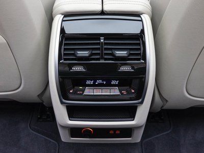 صورة مصغرة 19 لـ 2025 BMW X7