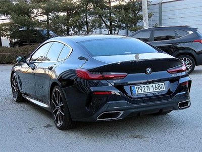 BMW 8 SERIES - 2