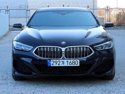 BMW 8 SERIES - 1