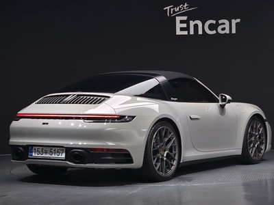 صورة 3 لـ 2024 Porsche 911