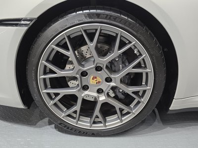 صورة 6 لـ 2024 Porsche 911