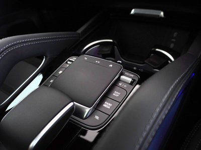 2025 Mercedes-BENZ GLE AMG — миниатюра 27