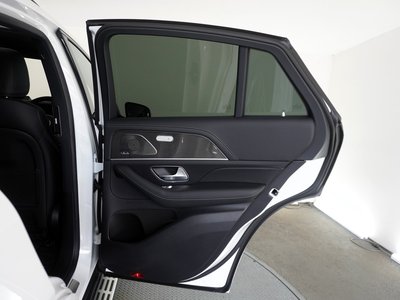 2025 Mercedes-BENZ GLE AMG — миниатюра 33
