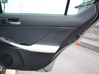2025 Lexus IS — миниатюра 59
