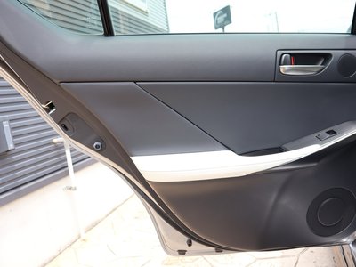 2025 Lexus IS — миниатюра 58