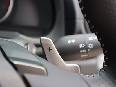2025 Lexus IS — миниатюра 29
