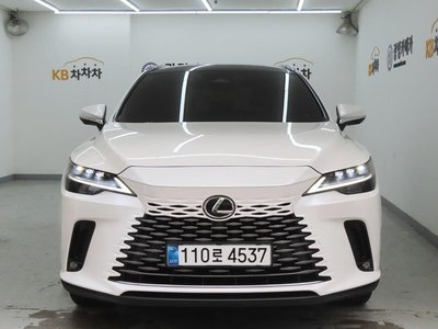 صورة 5 لـ 2025 Lexus RX