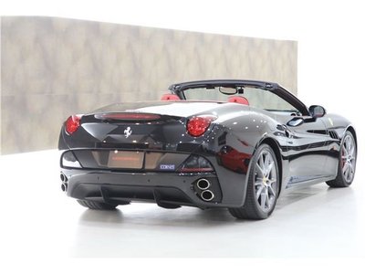 FERRARI CALIFORNIA - 4