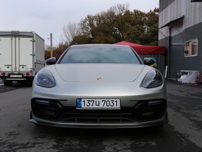 PORSCHE PANAMERA - 5