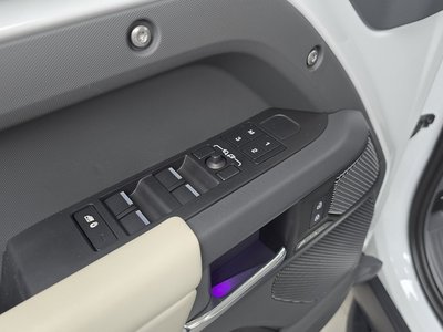 2024 LAND Rover DEFENDER 缩略图 27