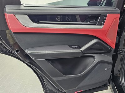2025 Porsche CAYENNE — миниатюра 15