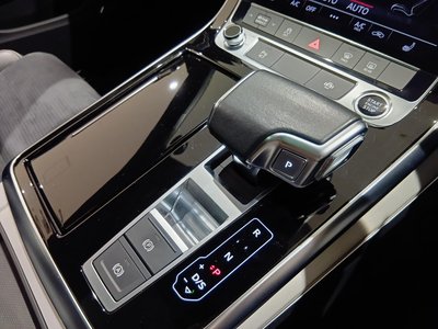 صورة مصغرة 46 لـ 2024 AUDI Q8