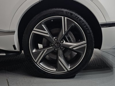 صورة 8 لـ 2024 Genesis GV80
